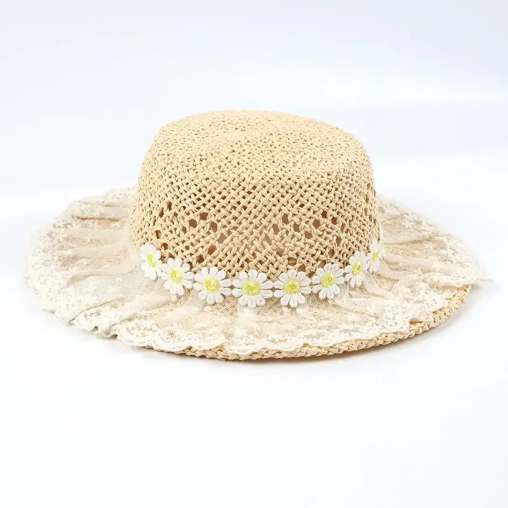 Natural kids beach straw hat with a lace brim and daisy trim